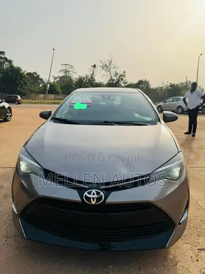 Toyota Corolla L (1.8L 4cyl 2A) 2018 Gray
