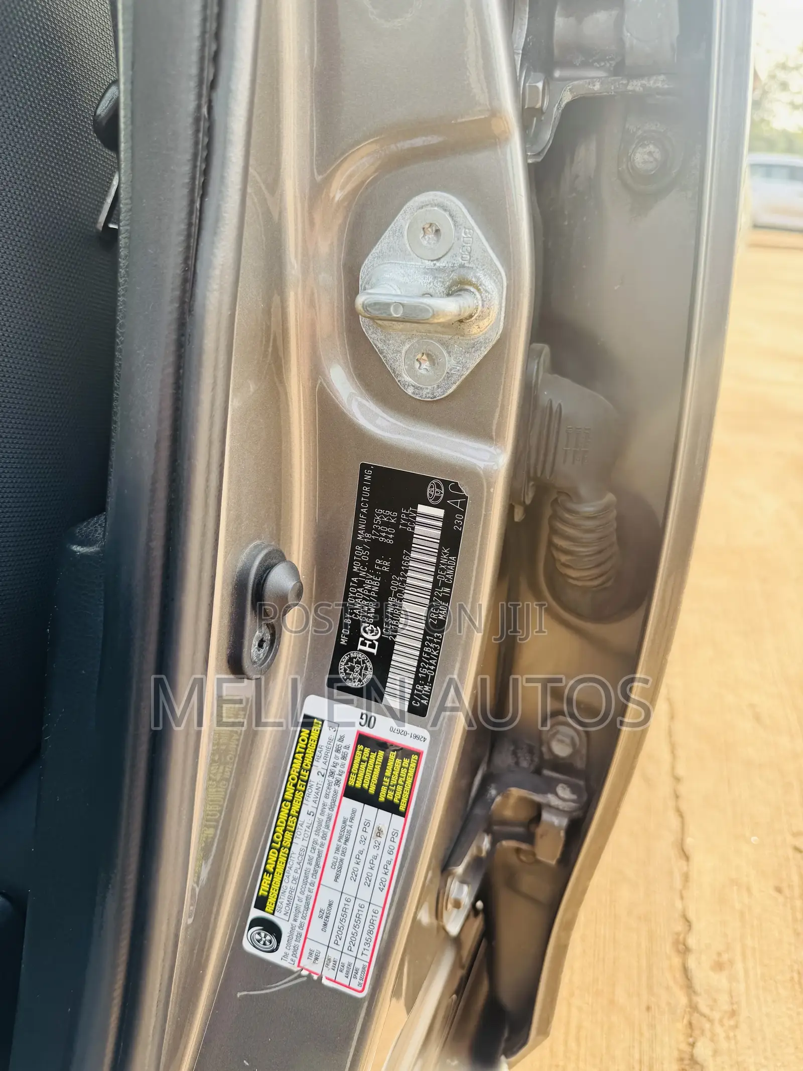 Toyota Corolla L (1.8L 4cyl 2A) 2018 Gray