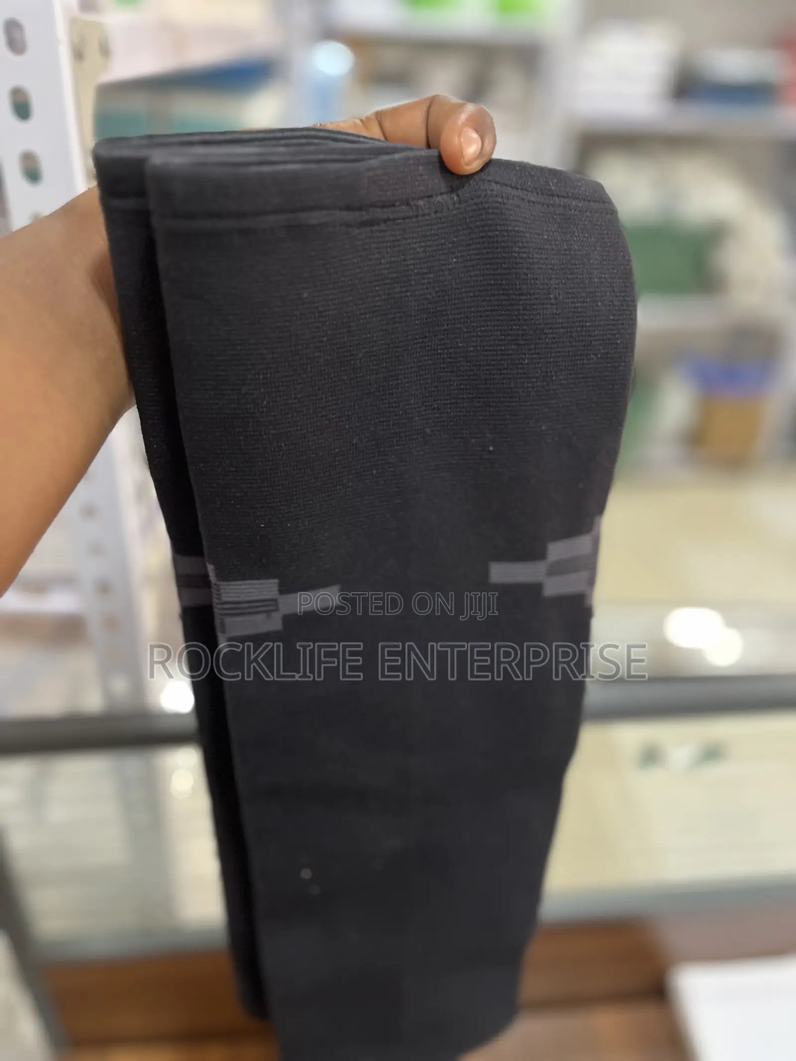 Knitted Knee Pad