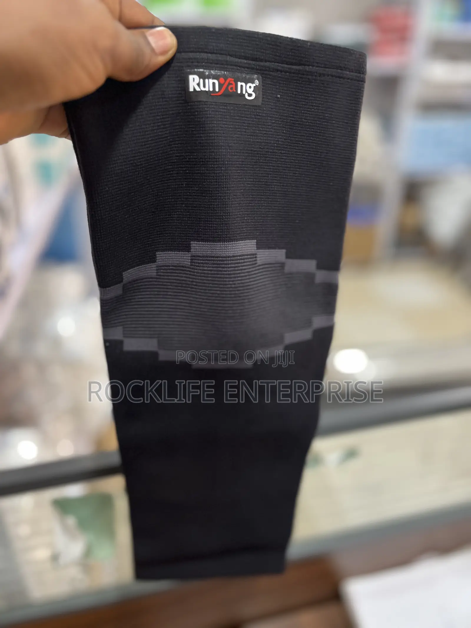 Knitted Knee Pad