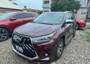 Toyota Highlander for Rent