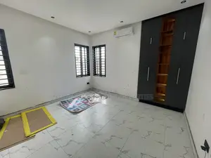 3bdrm House in Royal Footprints, Lake Side Estate for rent