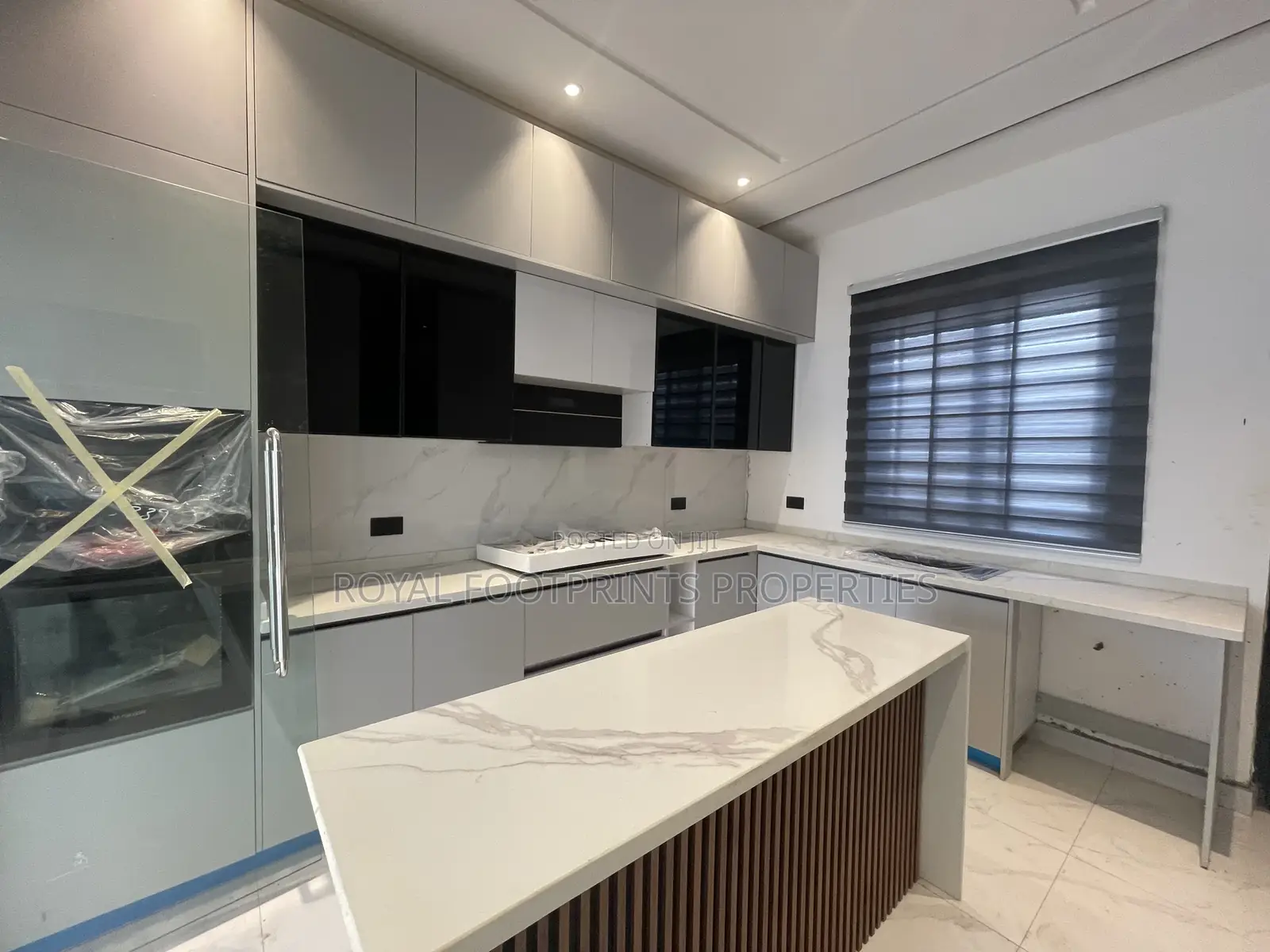 3bdrm House in Royal Footprints, Lake Side Estate for rent