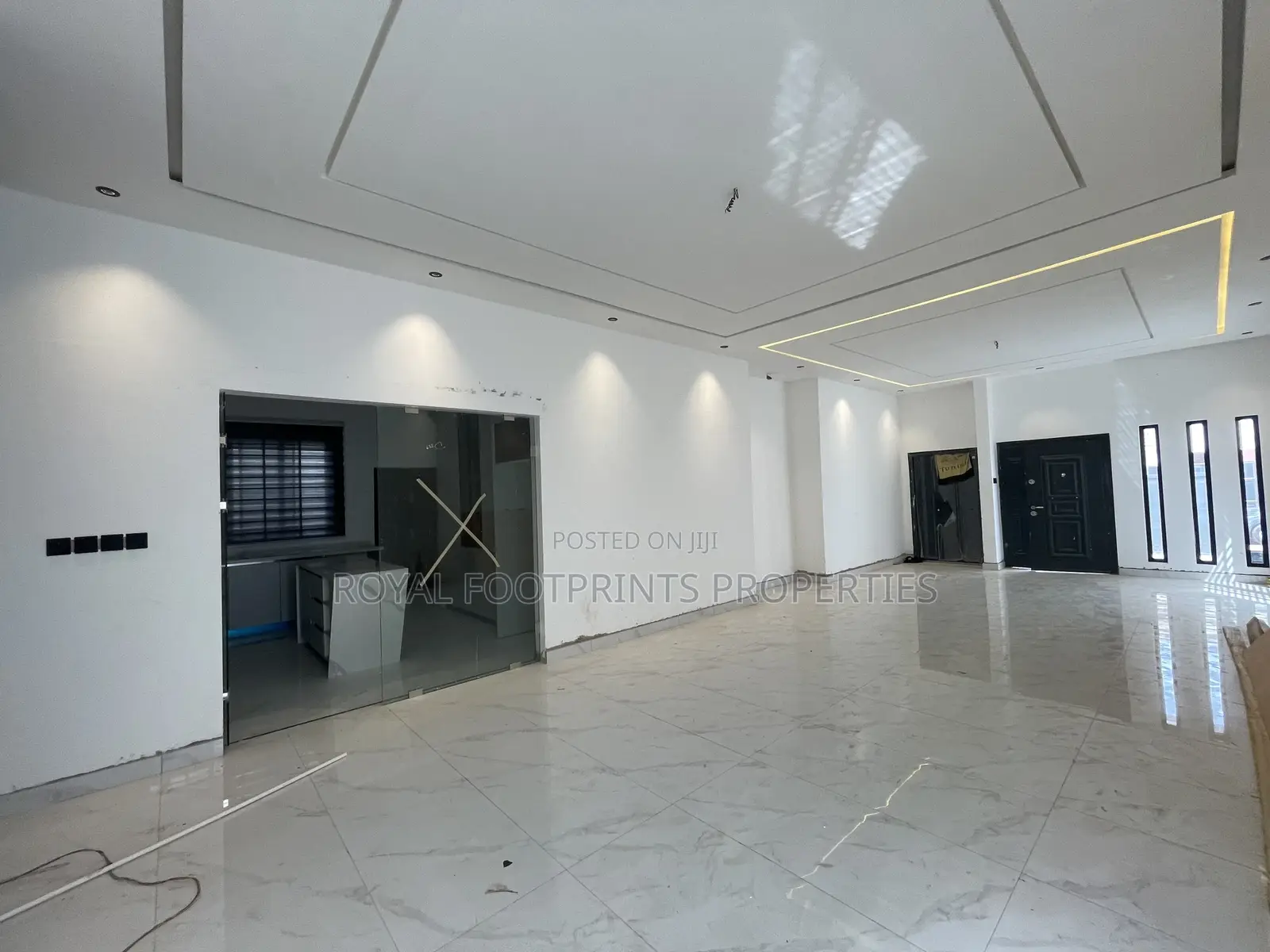 3bdrm House in Royal Footprints, Lake Side Estate for rent