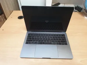 Laptop Apple MacBook Pro 2017 8GB Intel Core I5 SSHD (Hybrid) 256GB