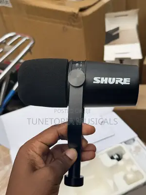Shure Mv7 Podcast Microphone.