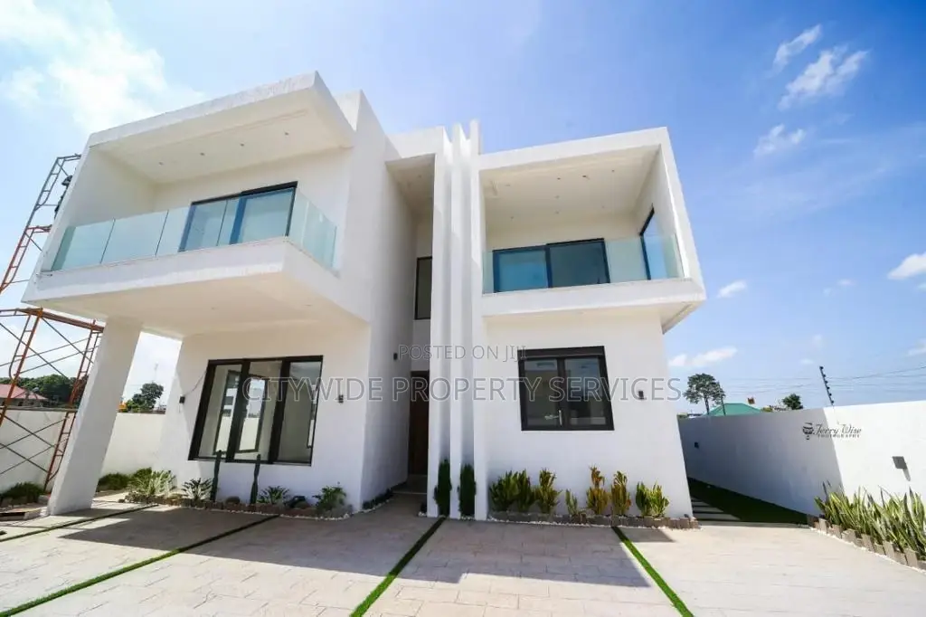 4bdrm House in East Legon, Boundary Road Area for sale