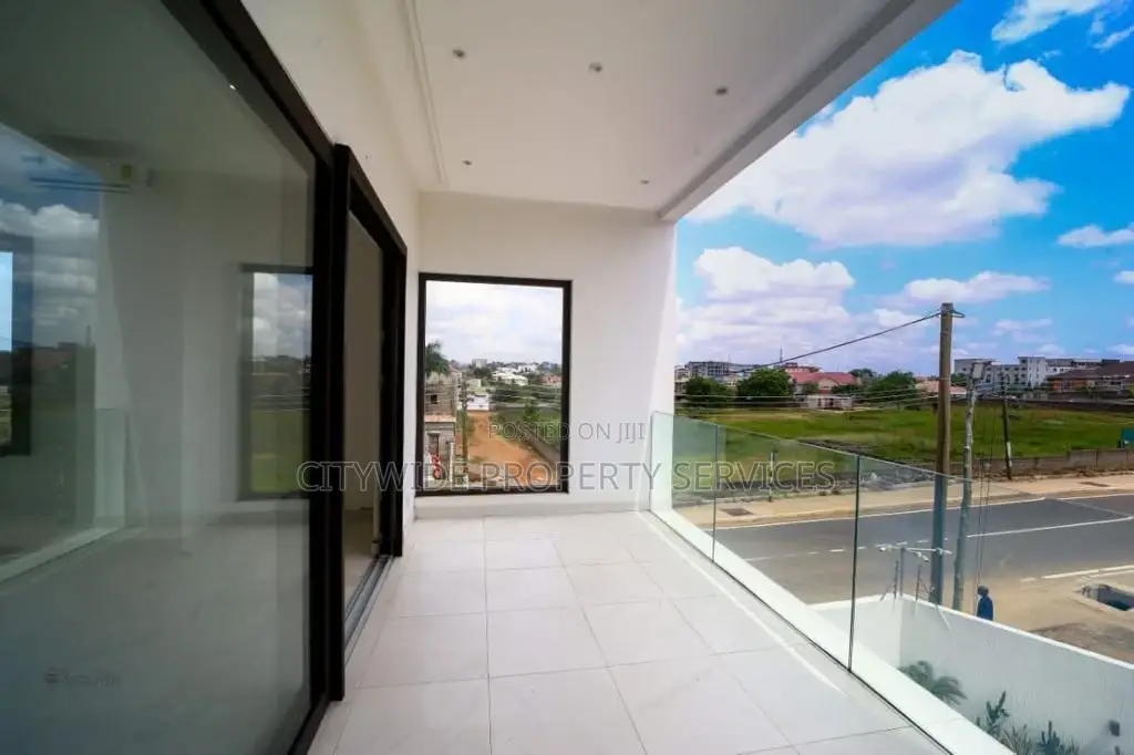 4bdrm House in East Legon, Boundary Road Area for sale