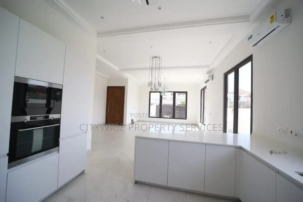 4bdrm House in East Legon, Boundary Road Area for sale