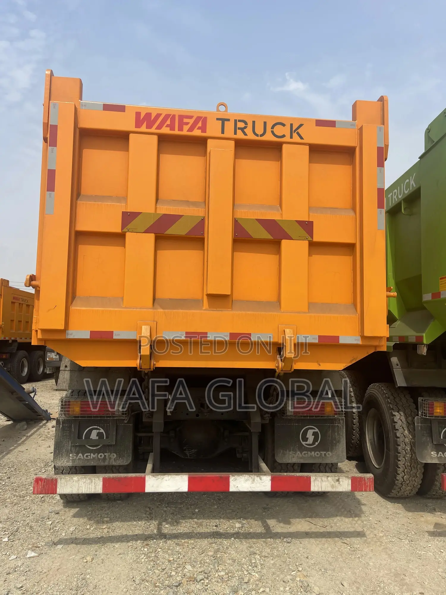 6x4 Sagmoto X3 Tipper Truck