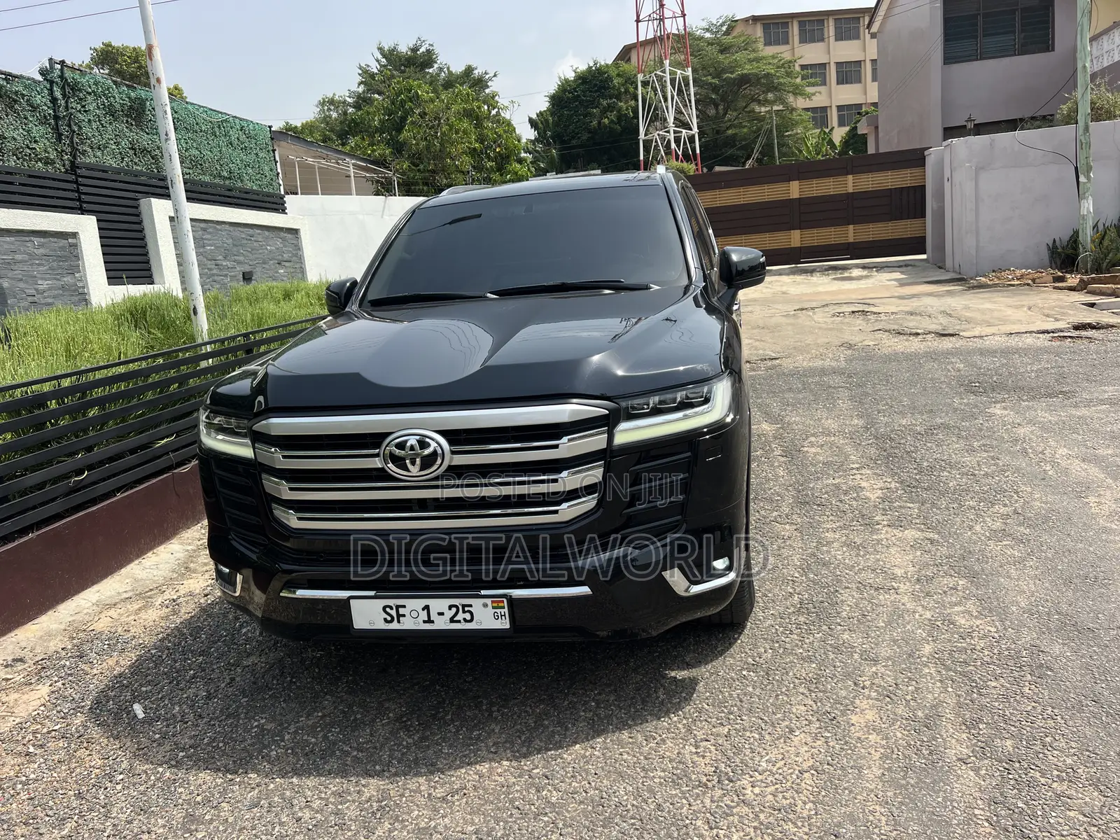 Toyota Land Cruiser 5.7 V8 2012 Black