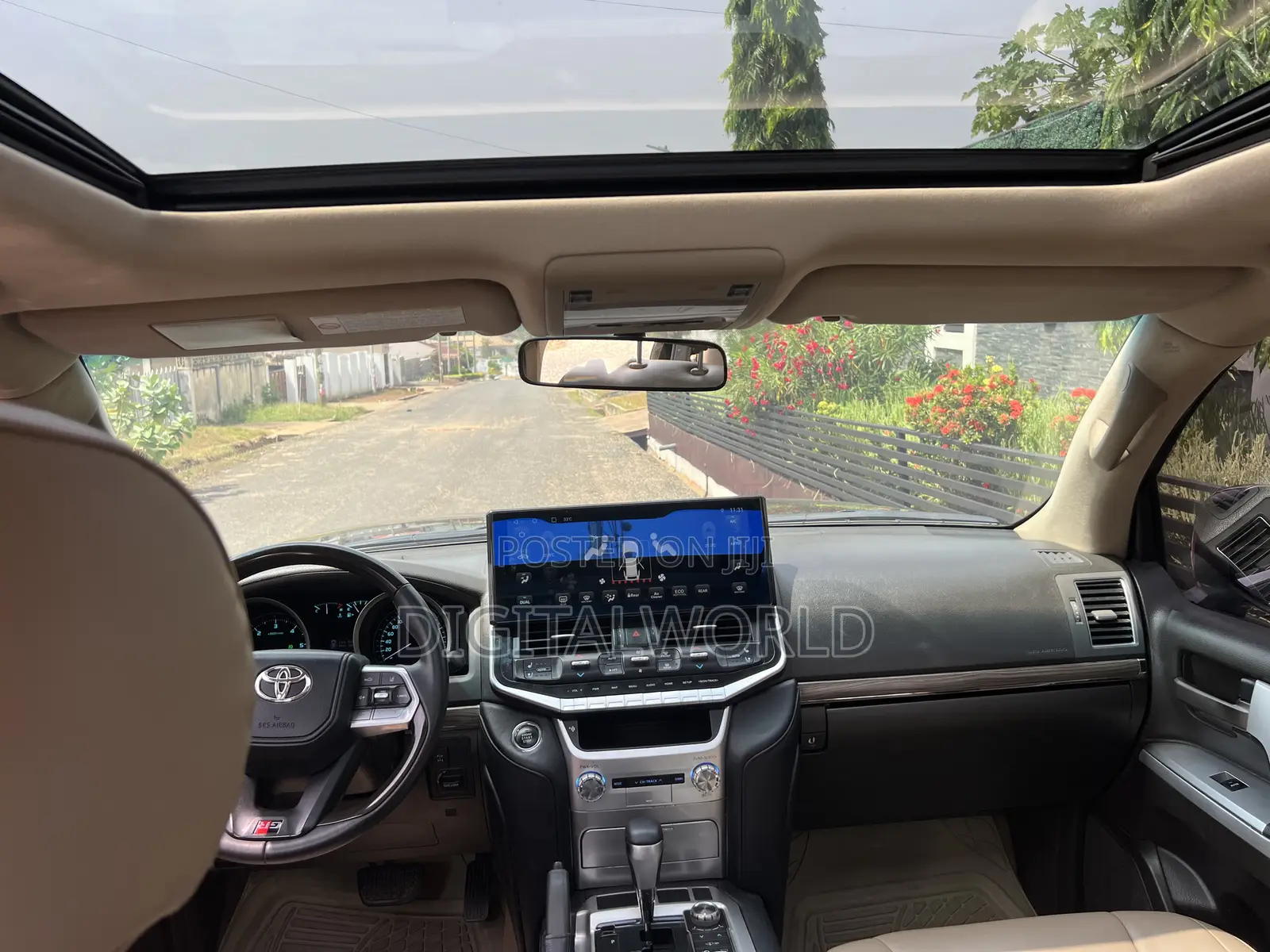 Toyota Land Cruiser 5.7 V8 2012 Black