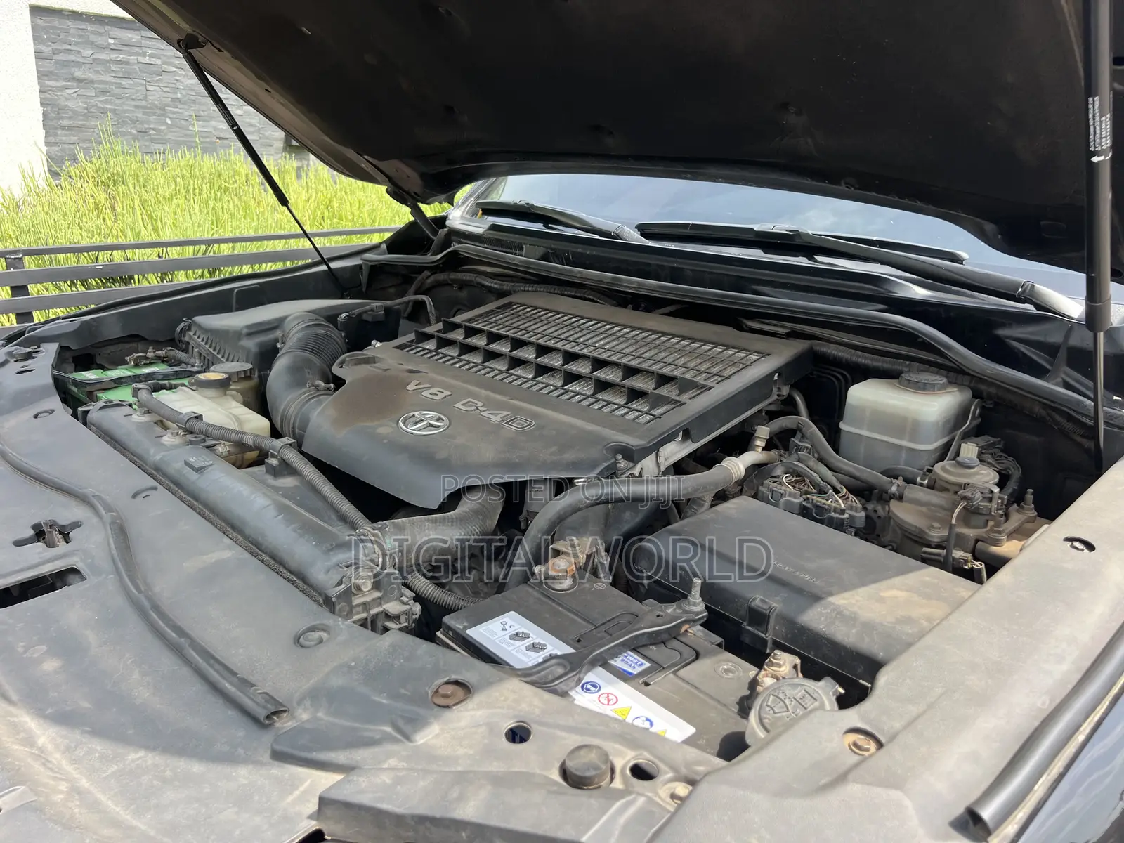 Toyota Land Cruiser 5.7 V8 2012 Black