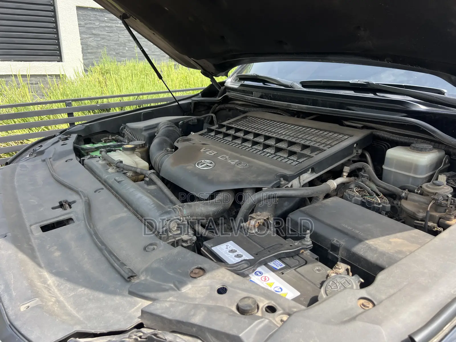 Toyota Land Cruiser 5.7 V8 2012 Black