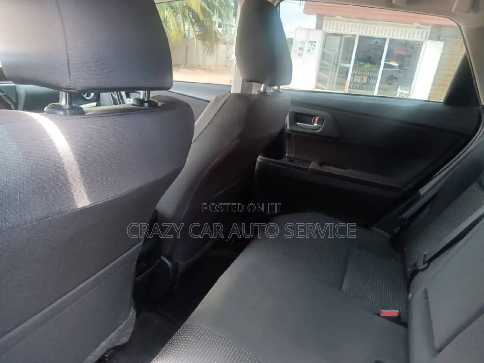 Toyota Corolla SE (1.8L 4cyl 2A) 2018 Silver