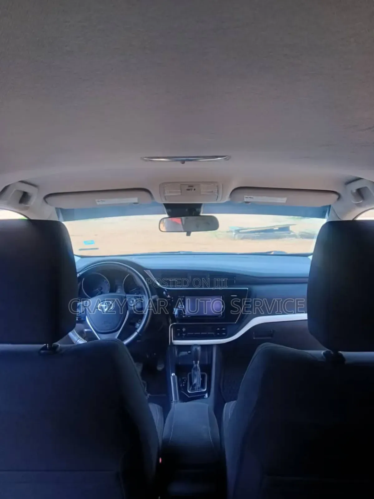 Toyota Corolla SE (1.8L 4cyl 2A) 2018 Silver