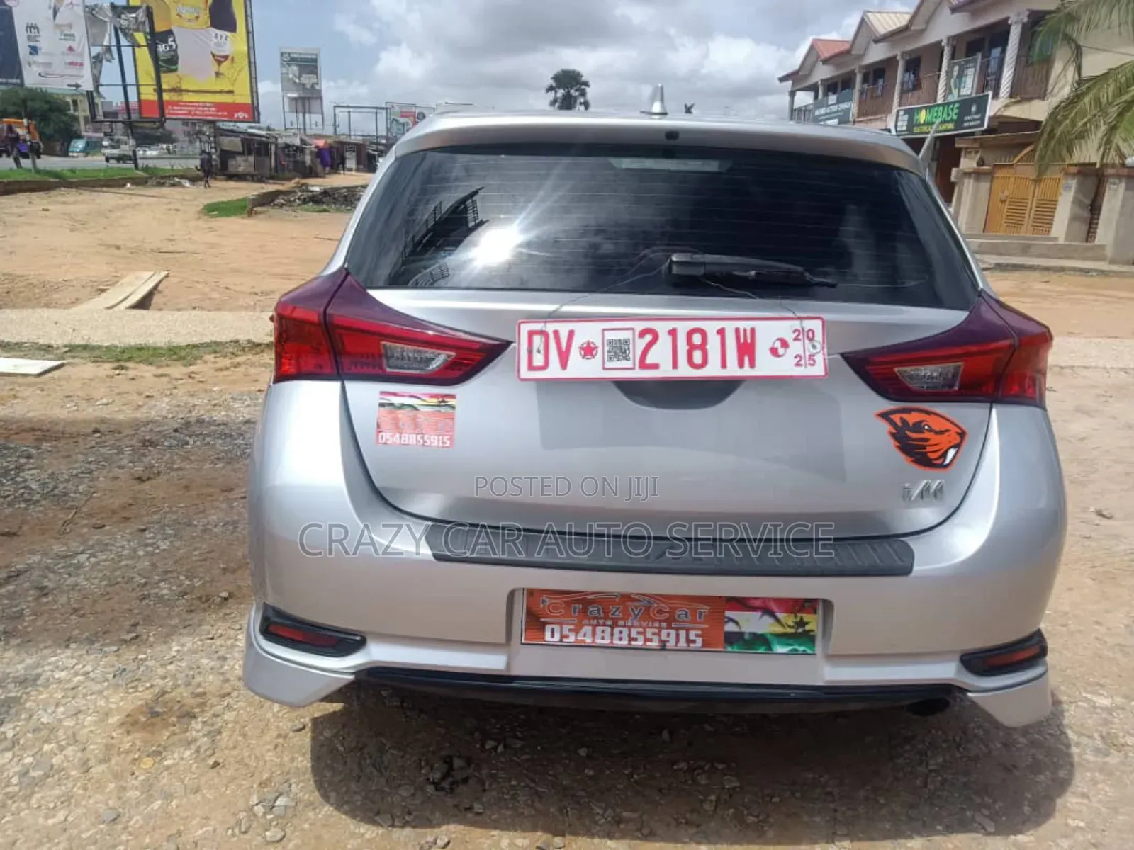 Toyota Corolla SE (1.8L 4cyl 2A) 2018 Silver