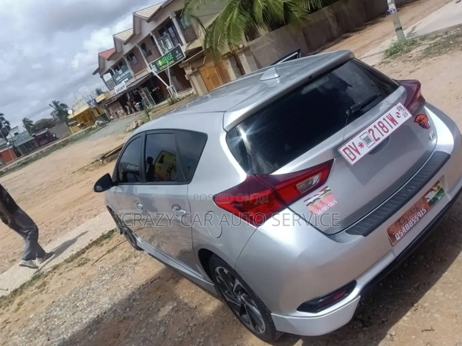 Toyota Corolla SE (1.8L 4cyl 2A) 2018 Silver