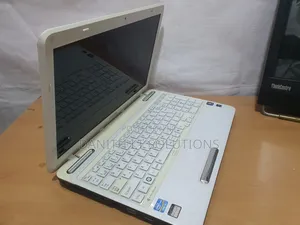 Laptop Toshiba Dynabook t552 8GB Intel Core i5 HDD 750GB