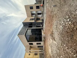 4bdrm House in Skm, Burma Camp for sale