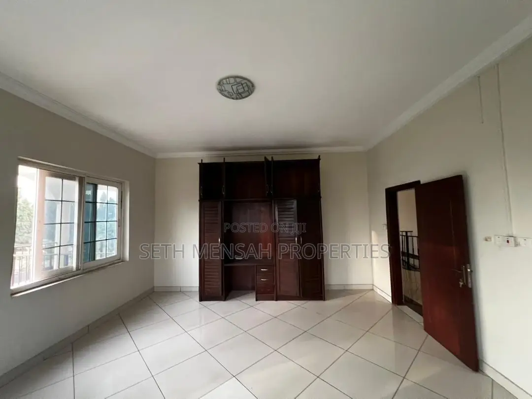 4bdrm House in Skm, Police Station for rent