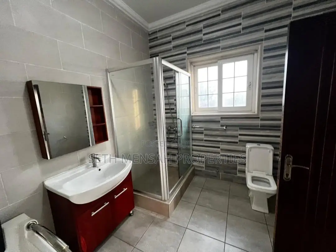 4bdrm House in Skm, Police Station for rent