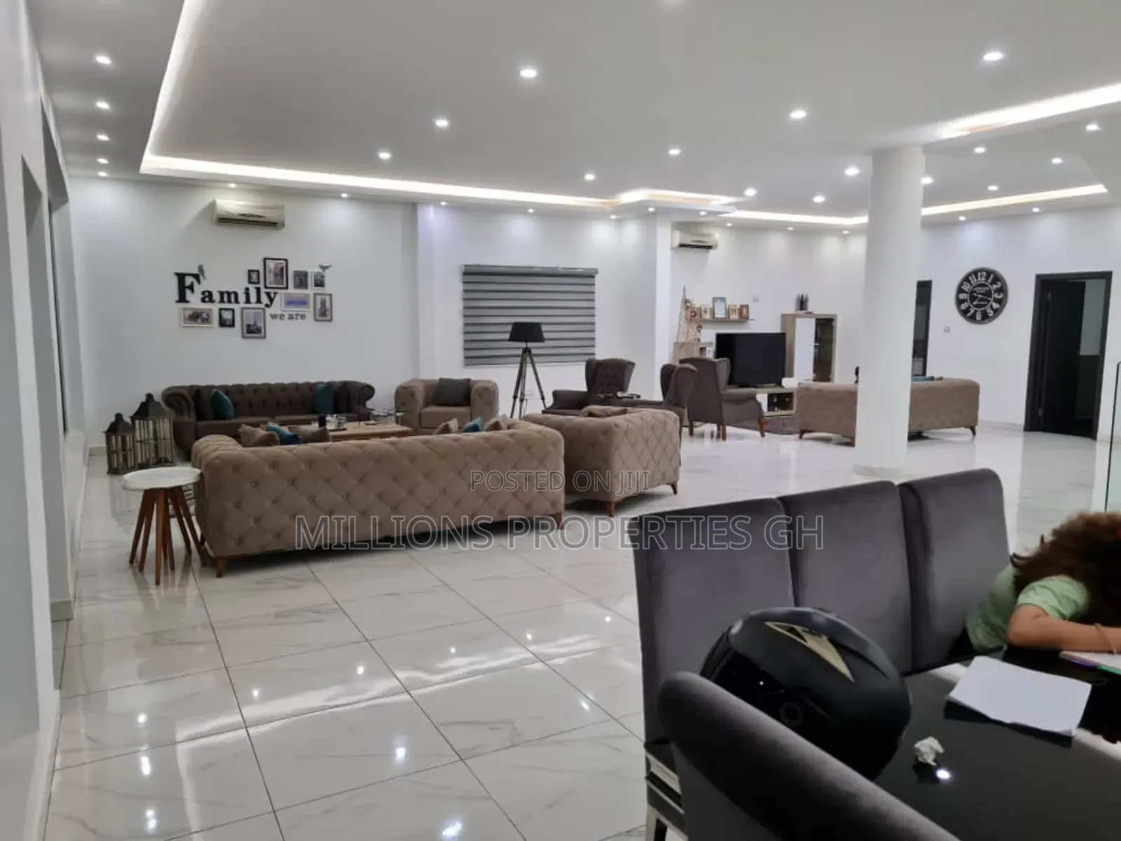 5bdrm House in Millions Properties, Kumasi Metropolitan for sale
