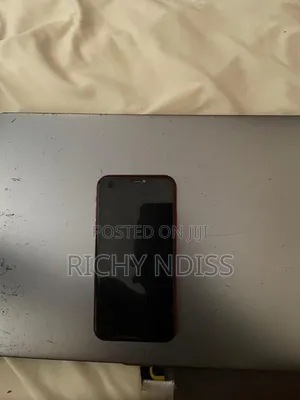 Apple XR 64 GB Red