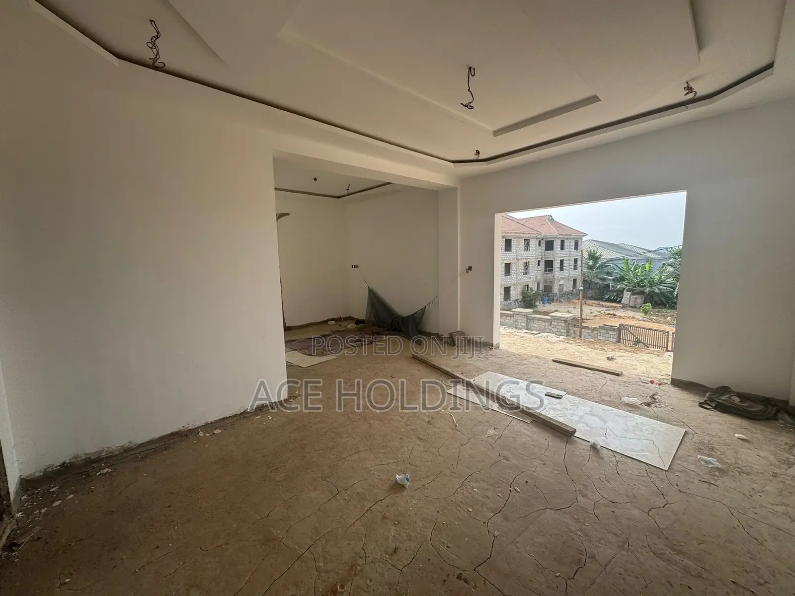 4bdrm Duplex in East Legon Hills for sale