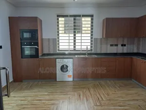 4bdrm House in Oyarifa