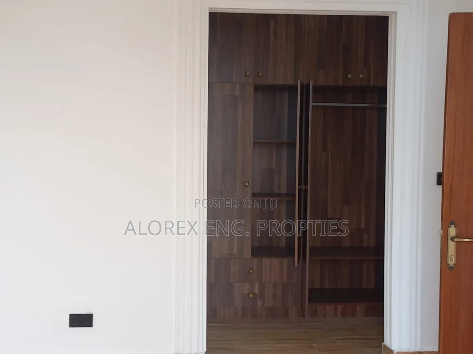 4bdrm House in Oyarifa