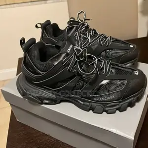 Balenciaga Track Black