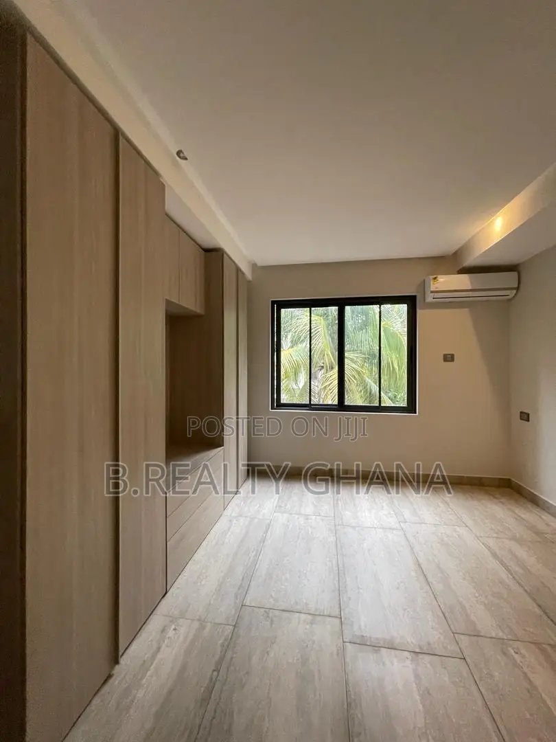 5bdrm House in East Legon for rent