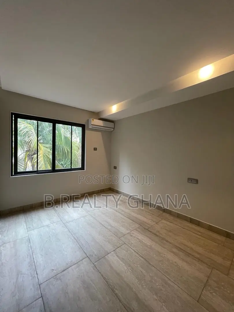 5bdrm House in East Legon for rent