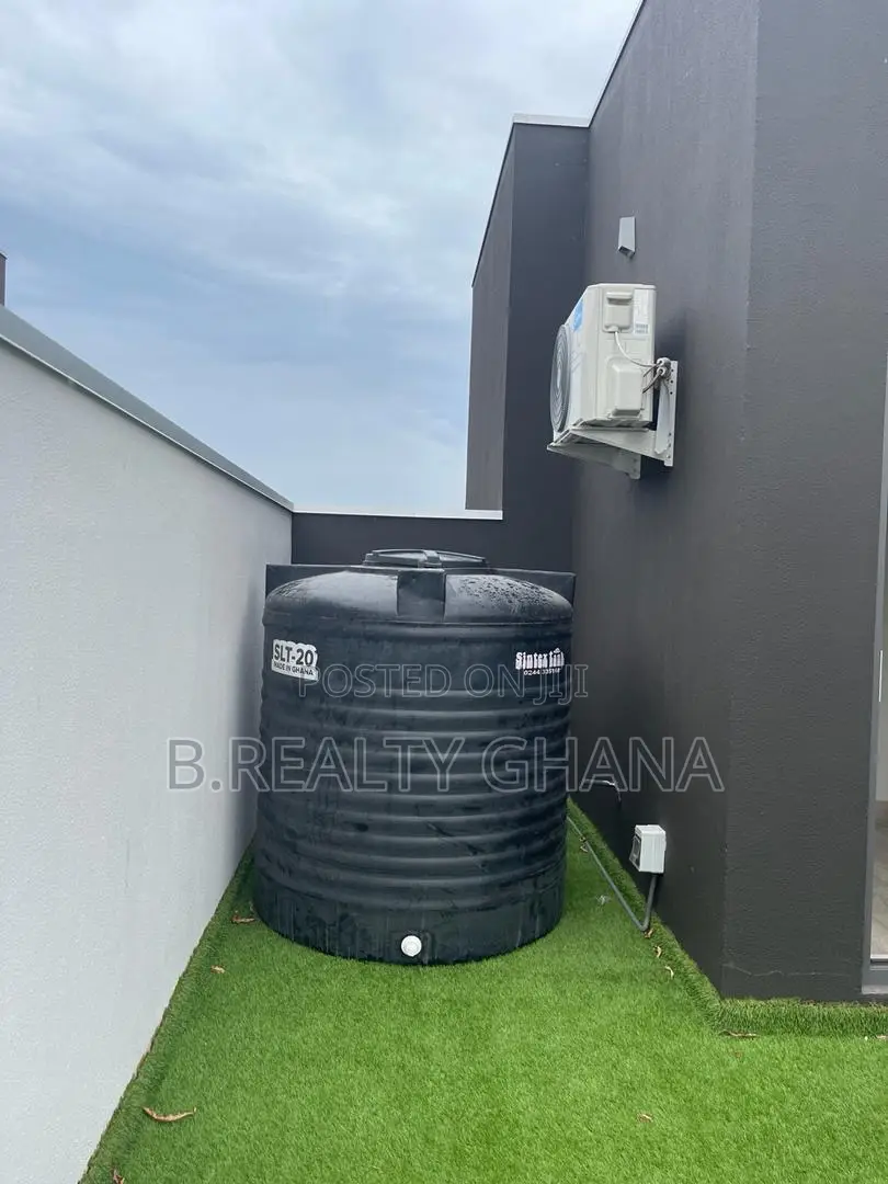 5bdrm House in East Legon for rent
