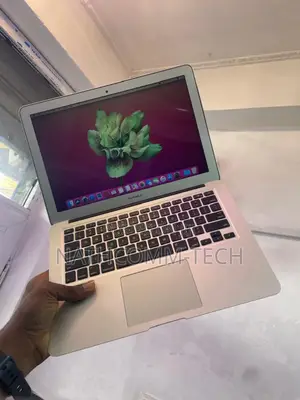 Laptop Apple MacBook Air 2017 8GB Intel Core I5 SSD 256GB