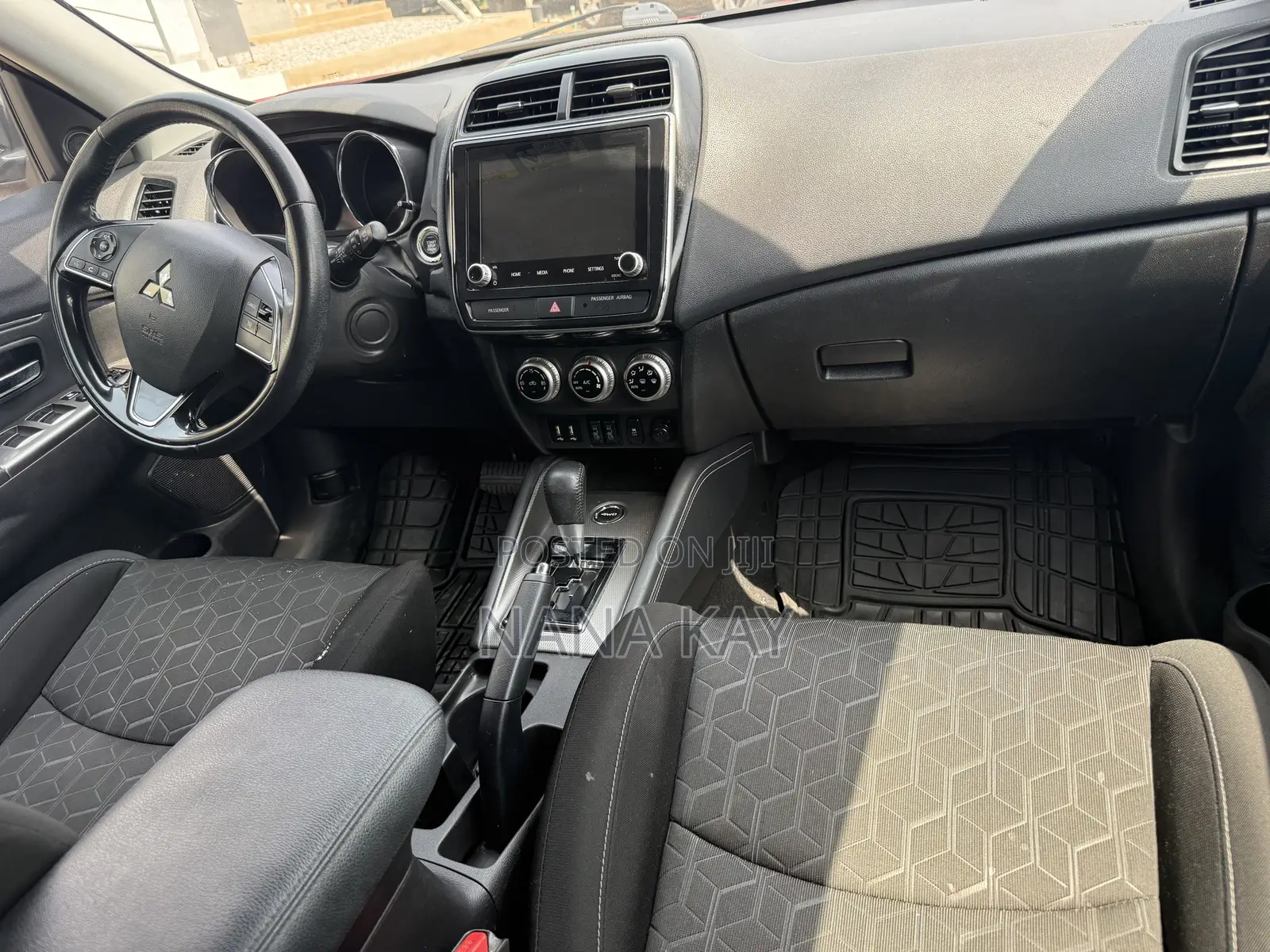 Mitsubishi Outlander 2021 Red