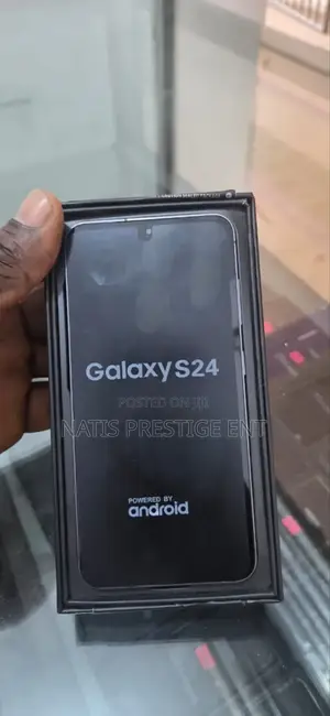 New Samsung Galaxy S24 256 GB Black