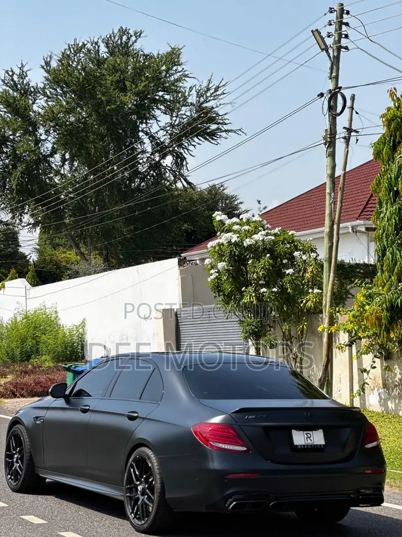 Mercedes-Benz E63 2019 Black