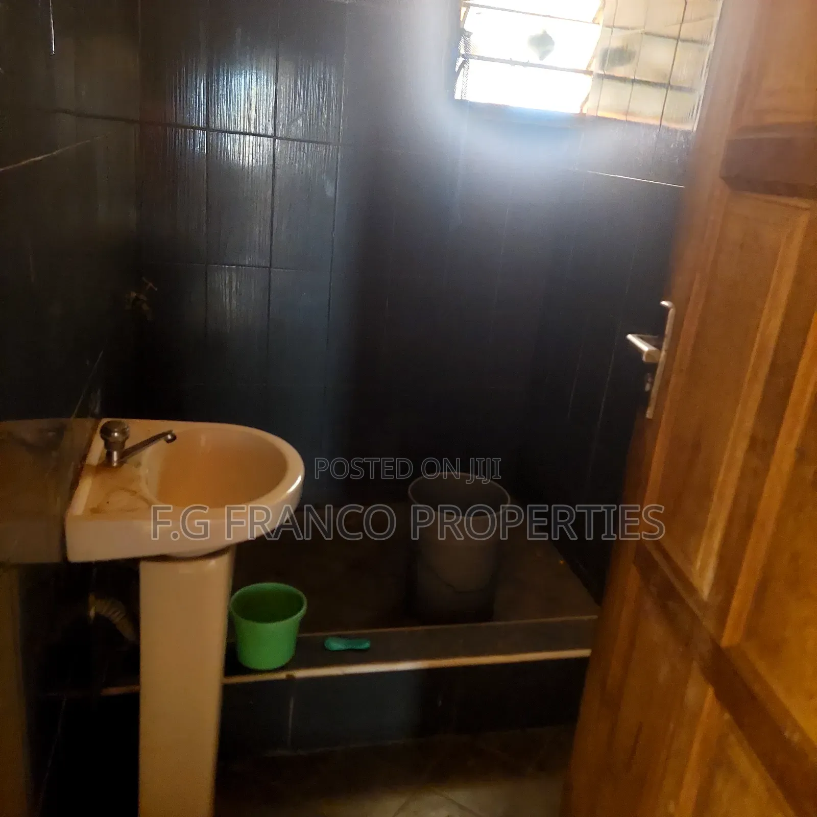 3bdrm Apartment in Kg Franco Properties, Spintex for rent
