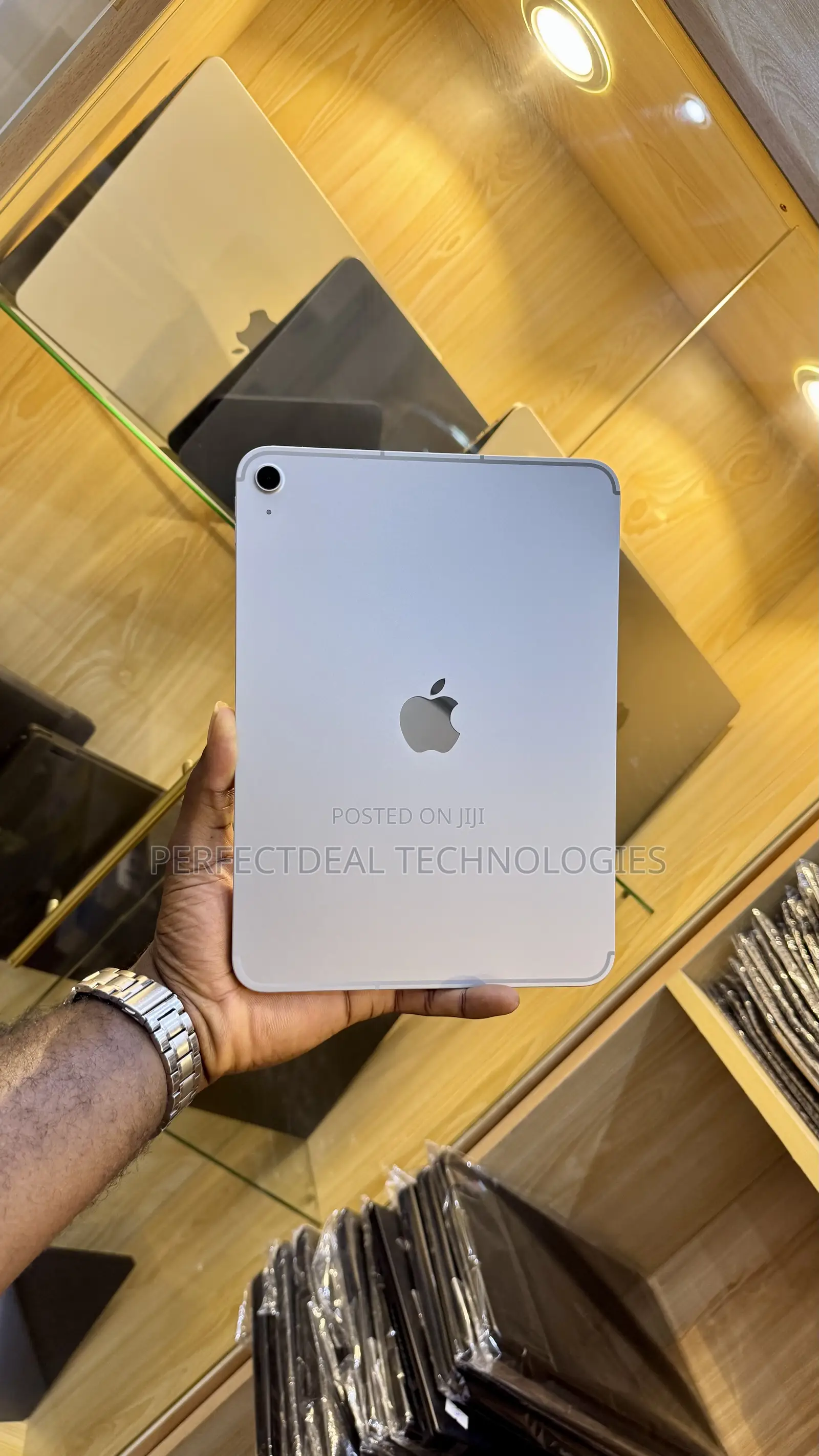 New Apple iPad (2025) 128 GB Silver