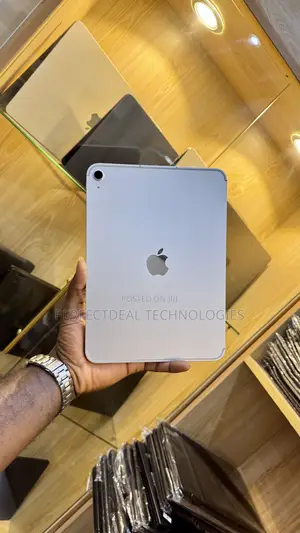 New Apple iPad (2025) 128 GB Silver
