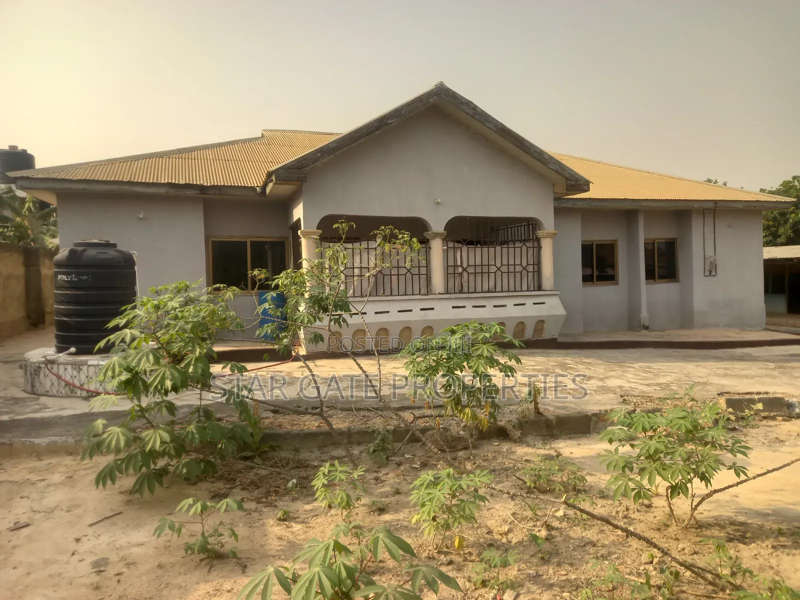 5bdrm House in Fawoade Bampenase, Kumasi Metropolitan for sale