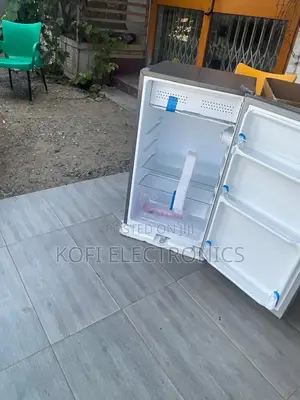 Pearl 80l Portable Space-Saving Refrigerator