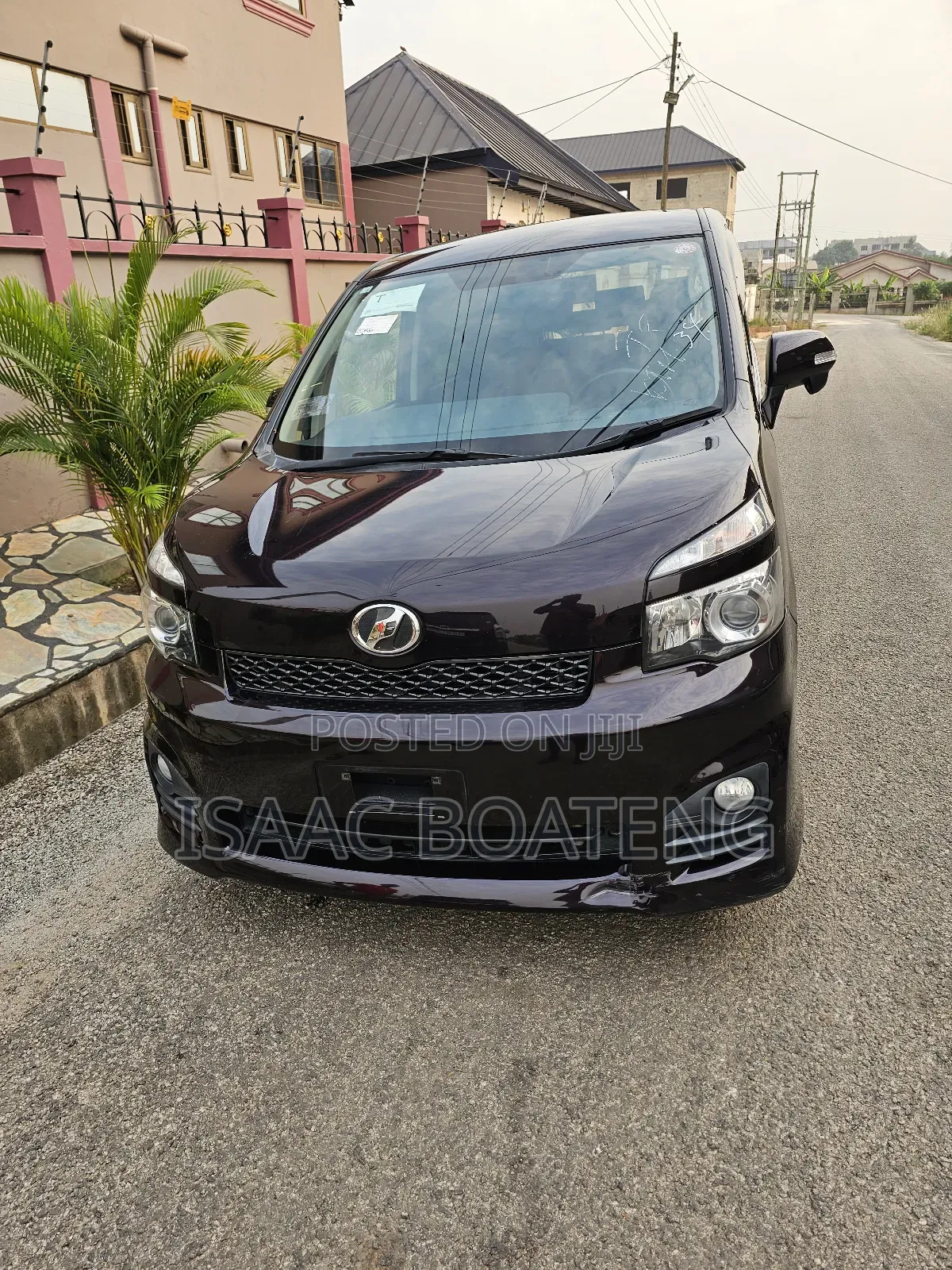 Toyota Voxy 2012 Purple