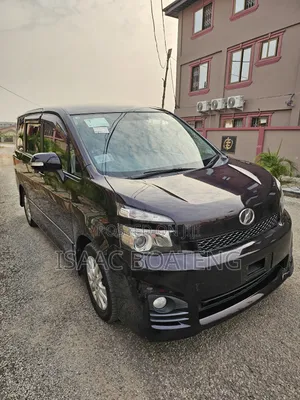 Toyota Voxy 2012 Purple