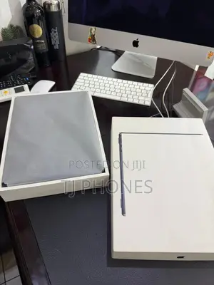 New Laptop Apple MacBook Air 2025 M4 13-inch 16GB Apple M4 SSD 256GB