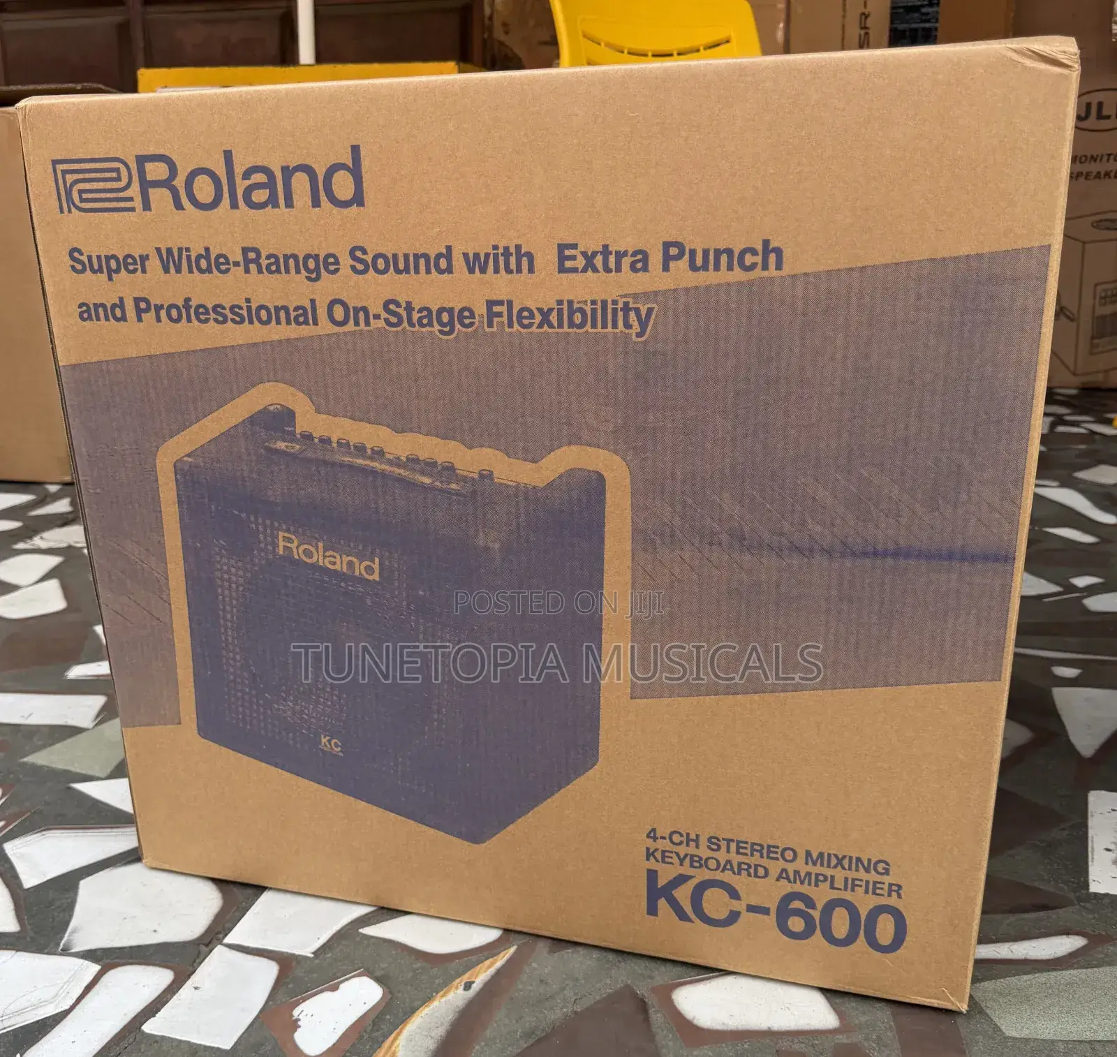 Roland Kc-600 4-Channel Stereo Mixing Keyboard Amplifier.