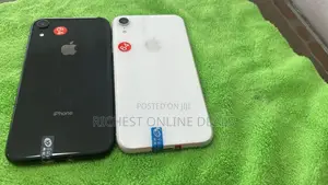 Apple iPhone XR 64 GB White