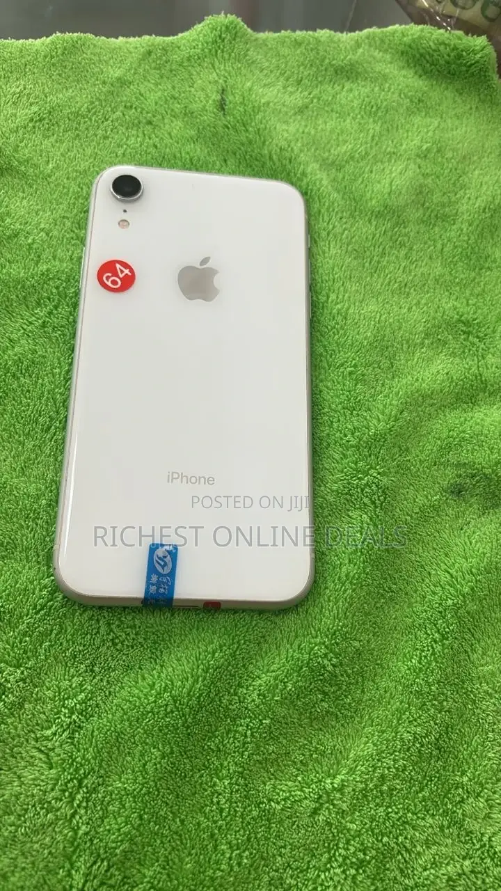 Apple iPhone XR 64 GB White